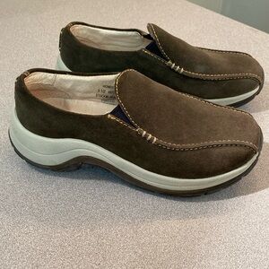 L.L.Bean - Womens slip on loafers. Size 5.5
